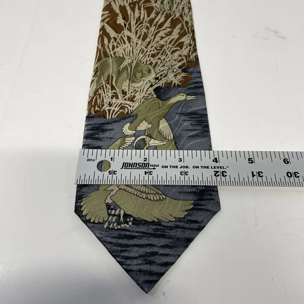 Frontier Neckties Tie Dog Duck Hunting 100% Silk Como‎ House